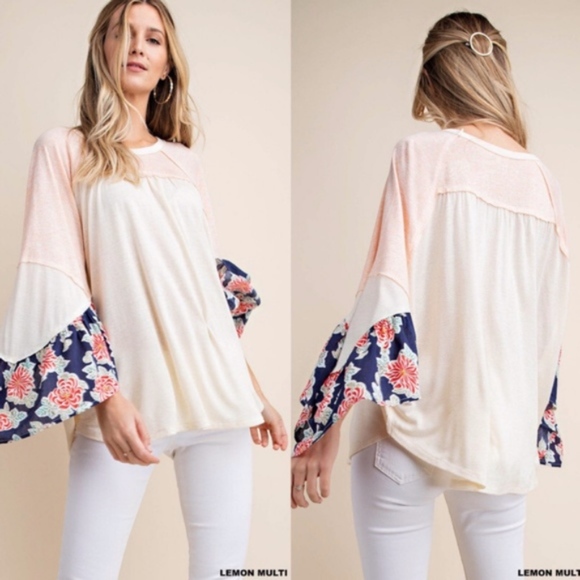 FINLEY Floral Sleeve Top    - Picture 2 of 3